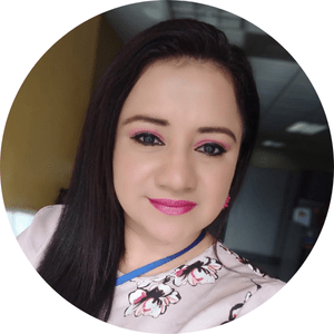 Sara Recinos Office Manager